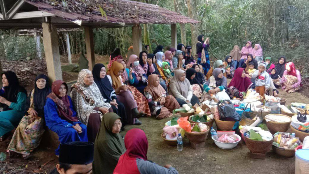 Buku Tahun (Sejarah Desa Cibulan)