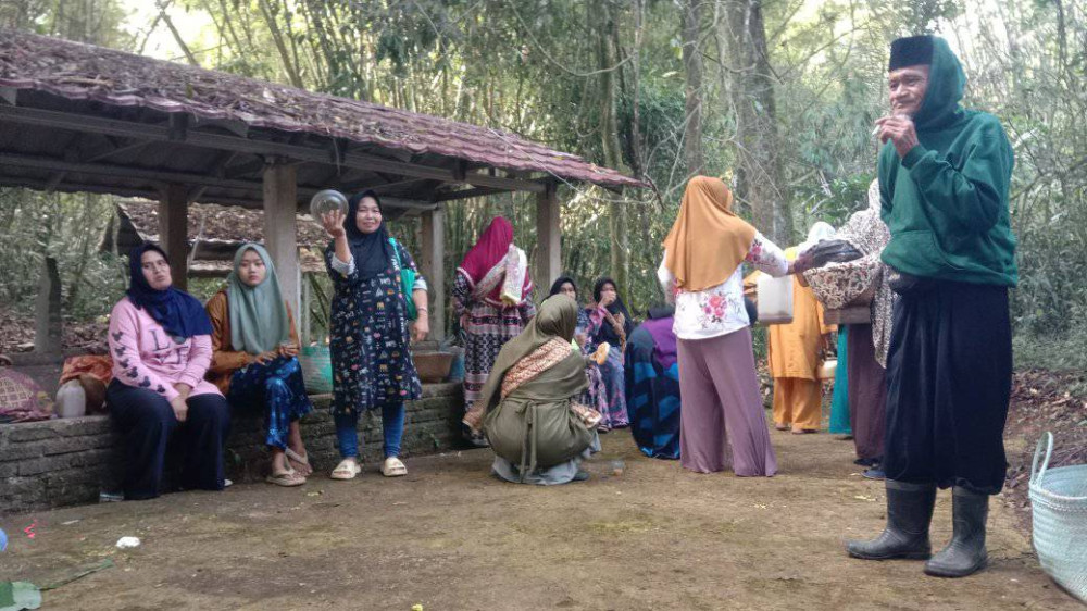 Buku Tahun (Sejarah Desa Cibulan)