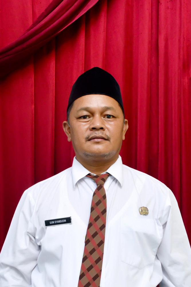 UUM SYAMSUDIN